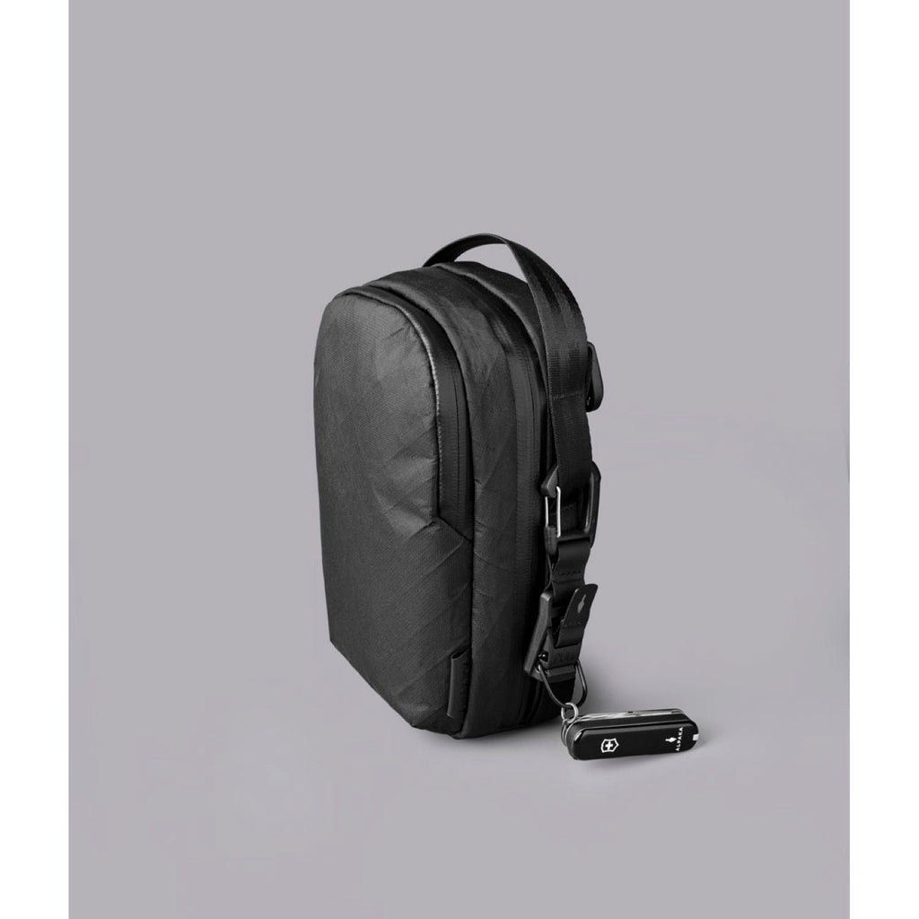 ALPAKA Metro Sling V2 Ultradyne 100D (Black)