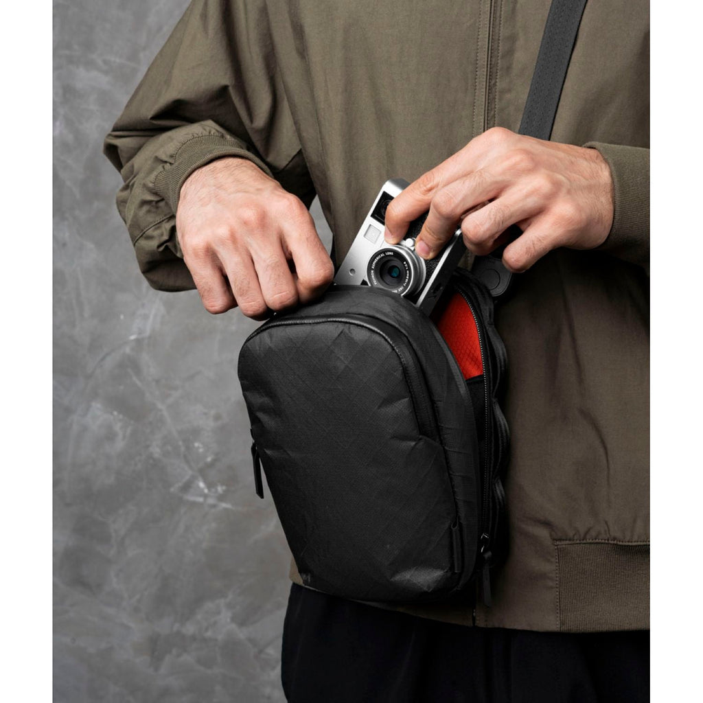 ALPAKA Metro Sling V2 Ultradyne 100D (Black)