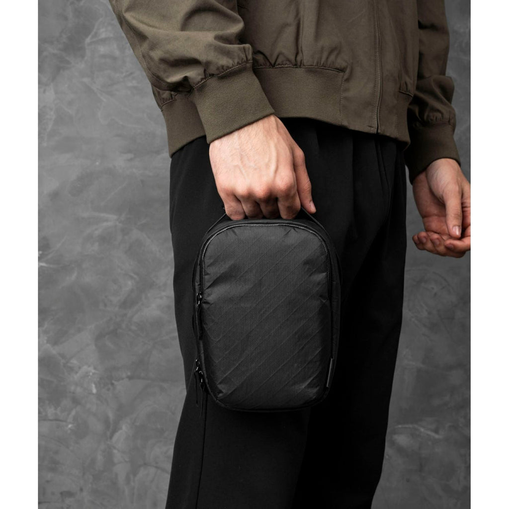 ALPAKA Metro Sling V2 Ultradyne 100D (Black)