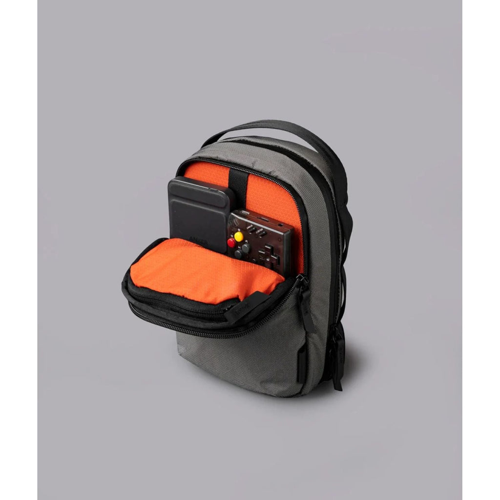ALPAKA Metro Sling V2 Ultradyne 100D (Grey)