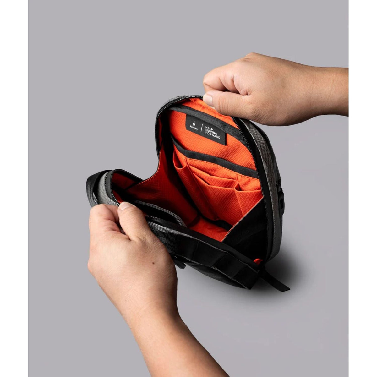 ALPAKA Metro Sling V2 Ultradyne 100D (Grey)