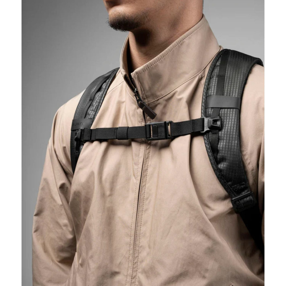 ALPAKA Momentum Backpack Axodyne Hybrid (Black)