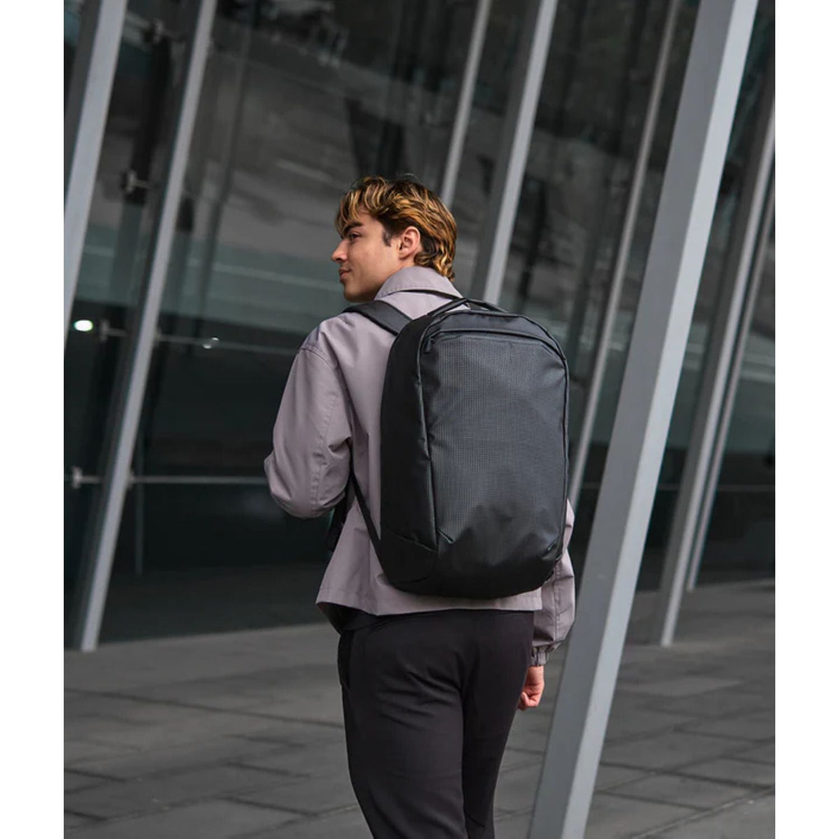 ALPAKA Momentum Backpack Axodyne Hybrid (Black)