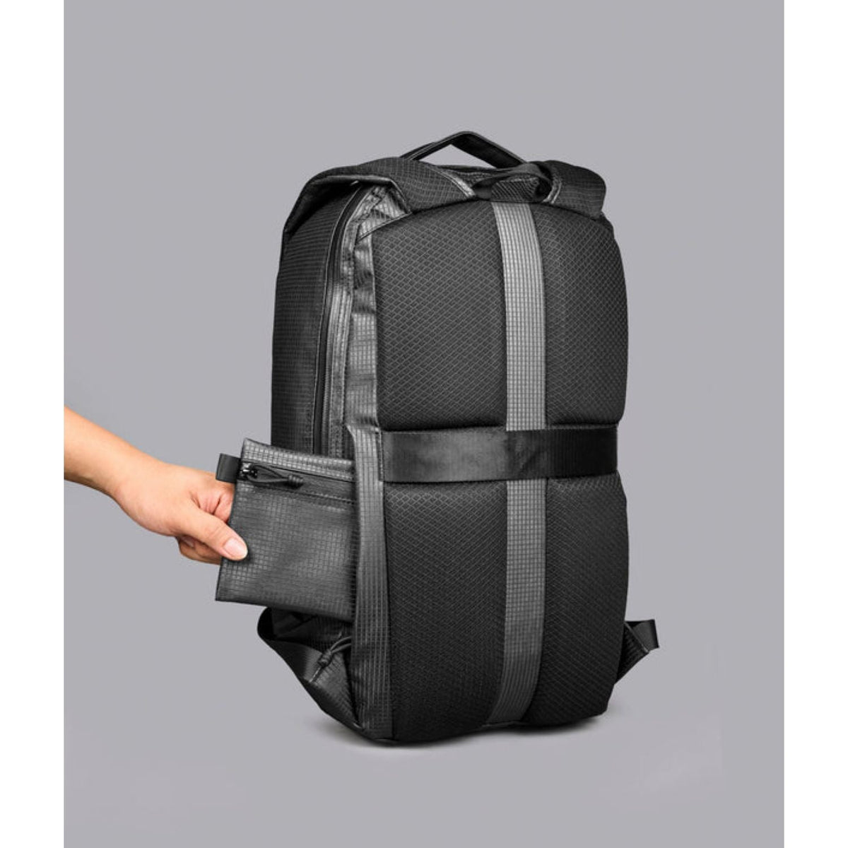 ALPAKA Momentum Backpack Axodyne Hybrid (Black)