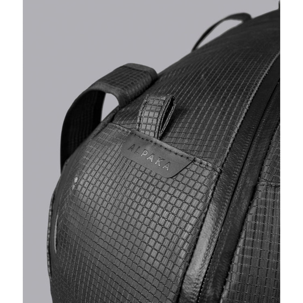 ALPAKA Momentum Duffel Axodyne Hybrid (Black)