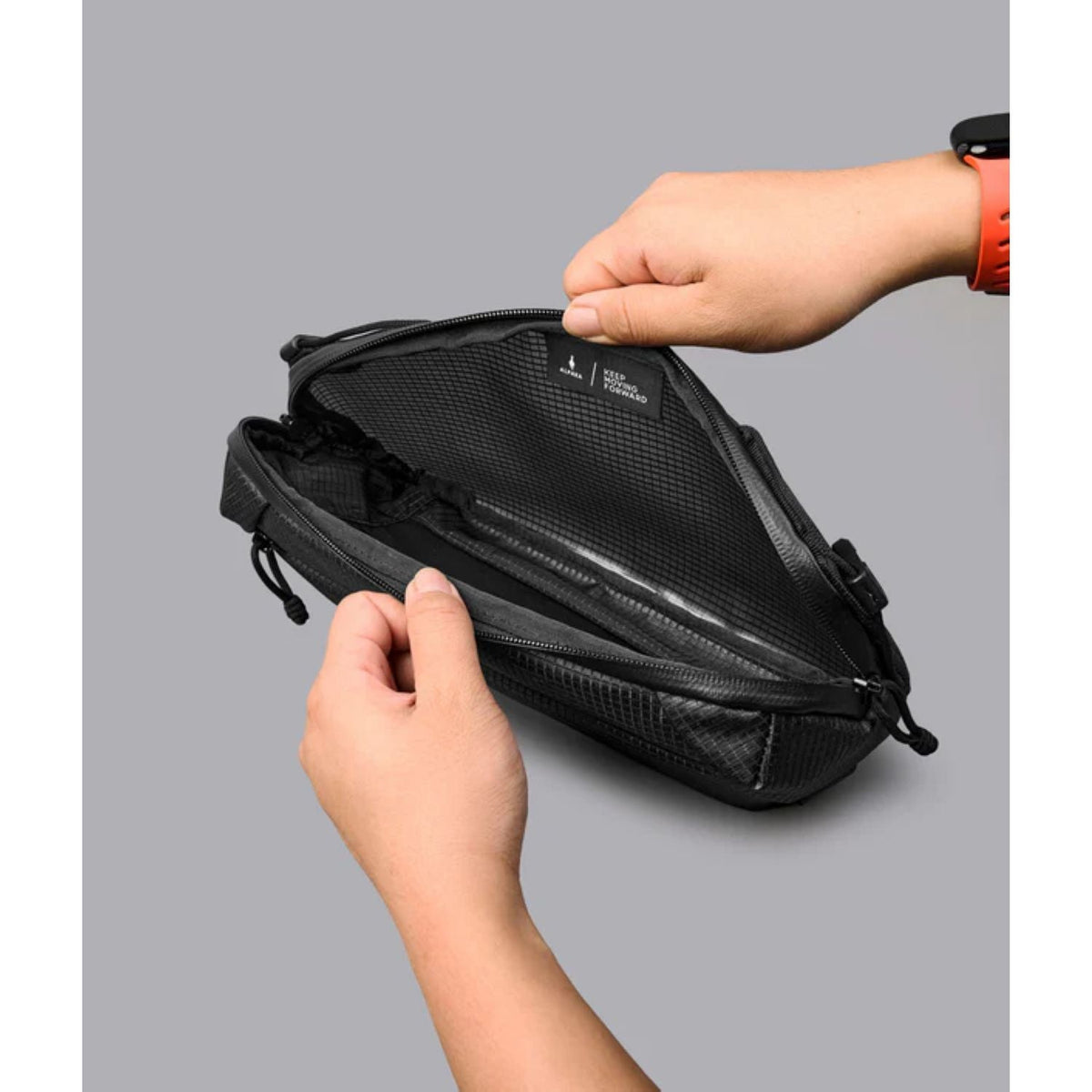 ALPAKA Momentum Sling Axodyne Hybrid (Black)