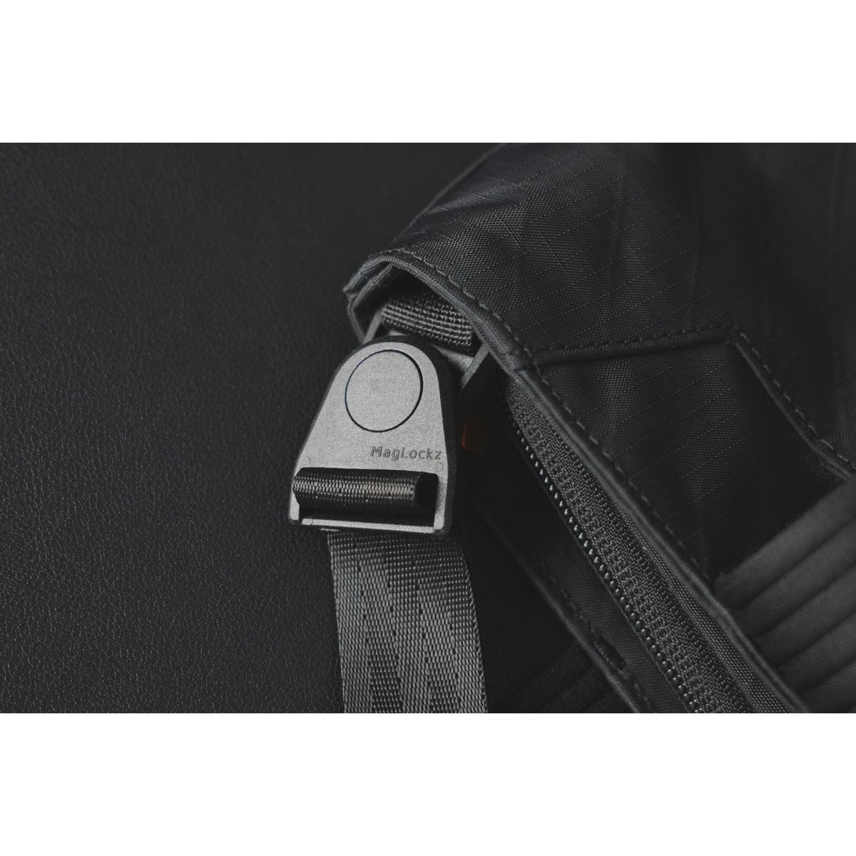 ALPAKA Vertigo Tote Slashmode Edition Axogrid 210D (Black)