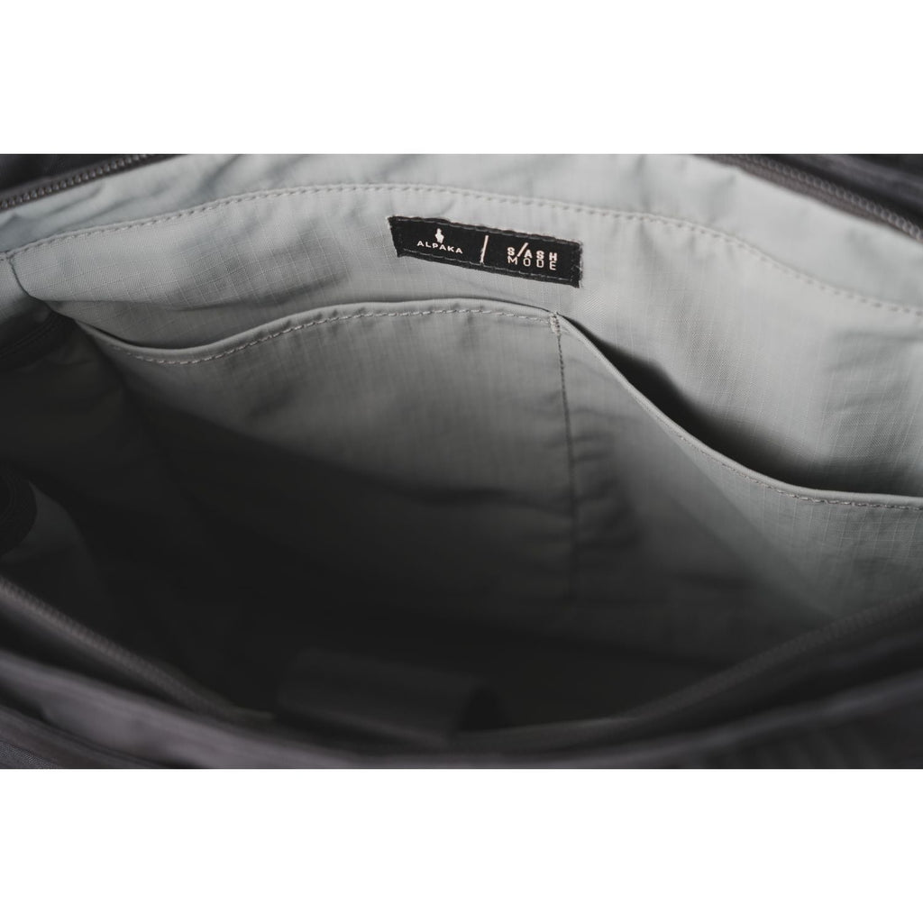 ALPAKA Vertigo Tote Slashmode Edition Axogrid 210D (Black)