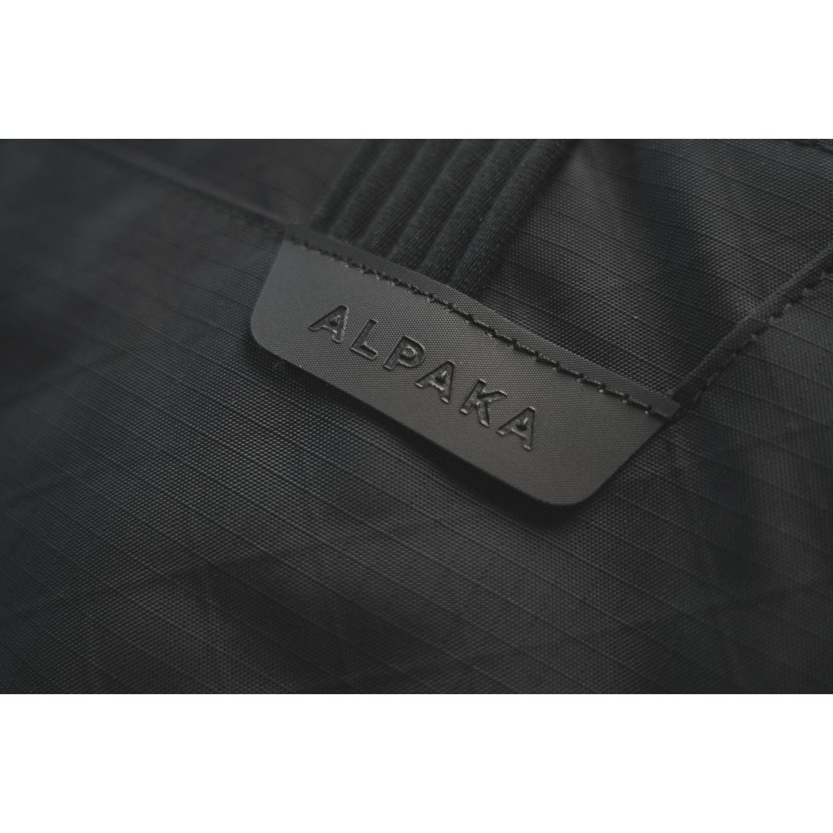 ALPAKA Vertigo Tote Slashmode Edition Axogrid 210D (Black)