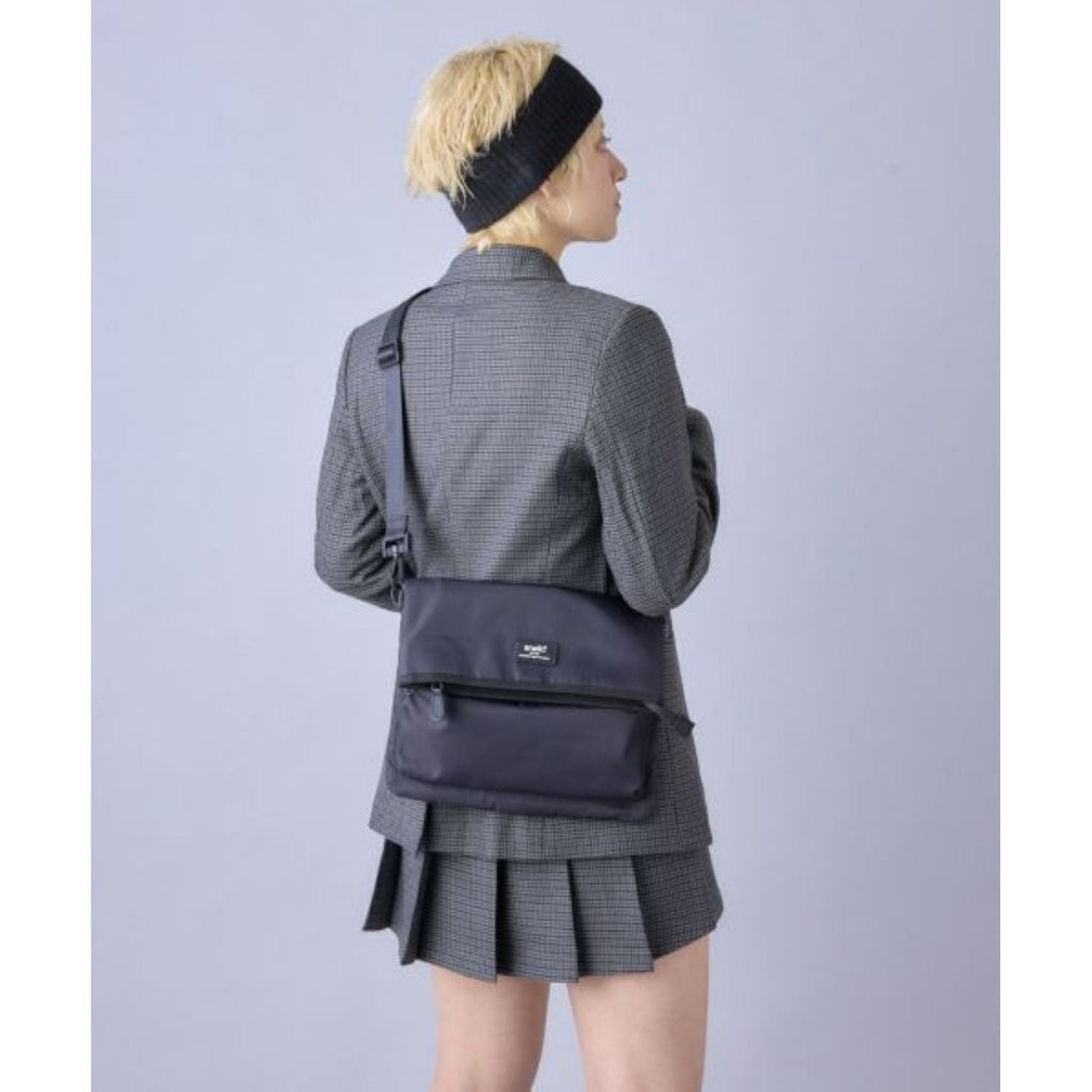 Anello Cosmic Shoulder Bag (Black)