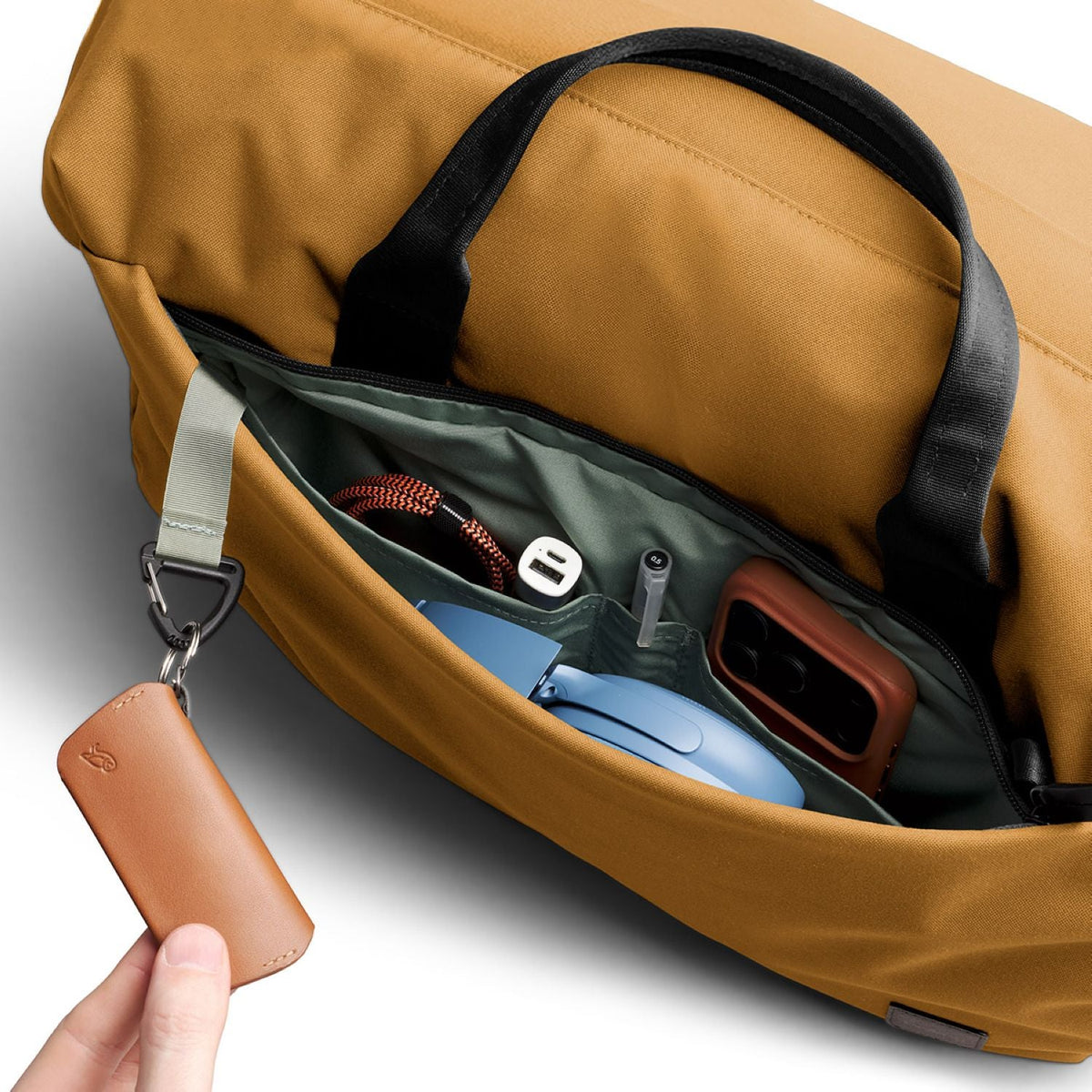 Bellroy Classic Duffel 35L - Camel