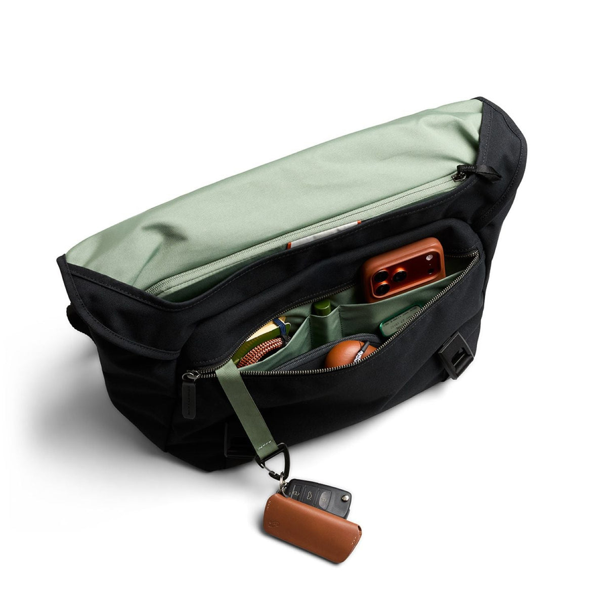 Bellroy Classic Messenger - Black