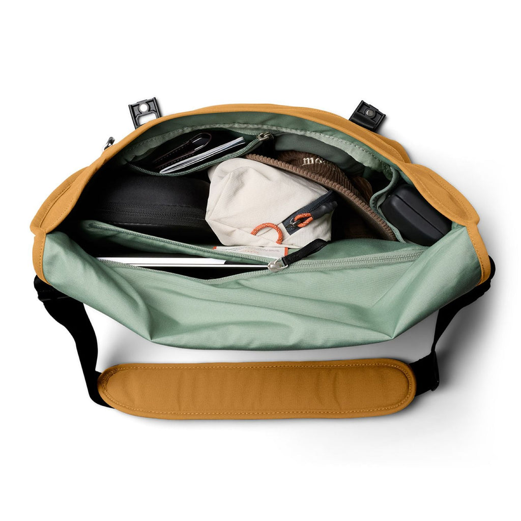 Bellroy Classic Messenger - Camel