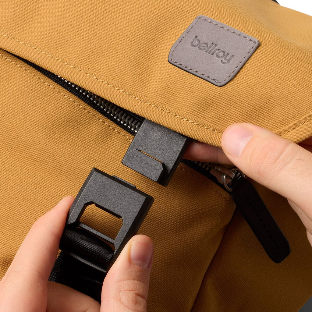 Bellroy Classic Messenger - Camel