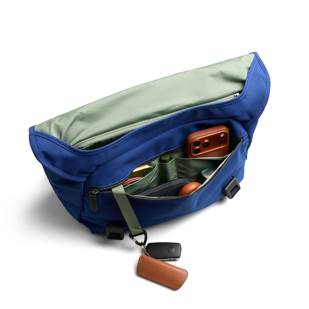 Bellroy Classic Messenger - Indigo