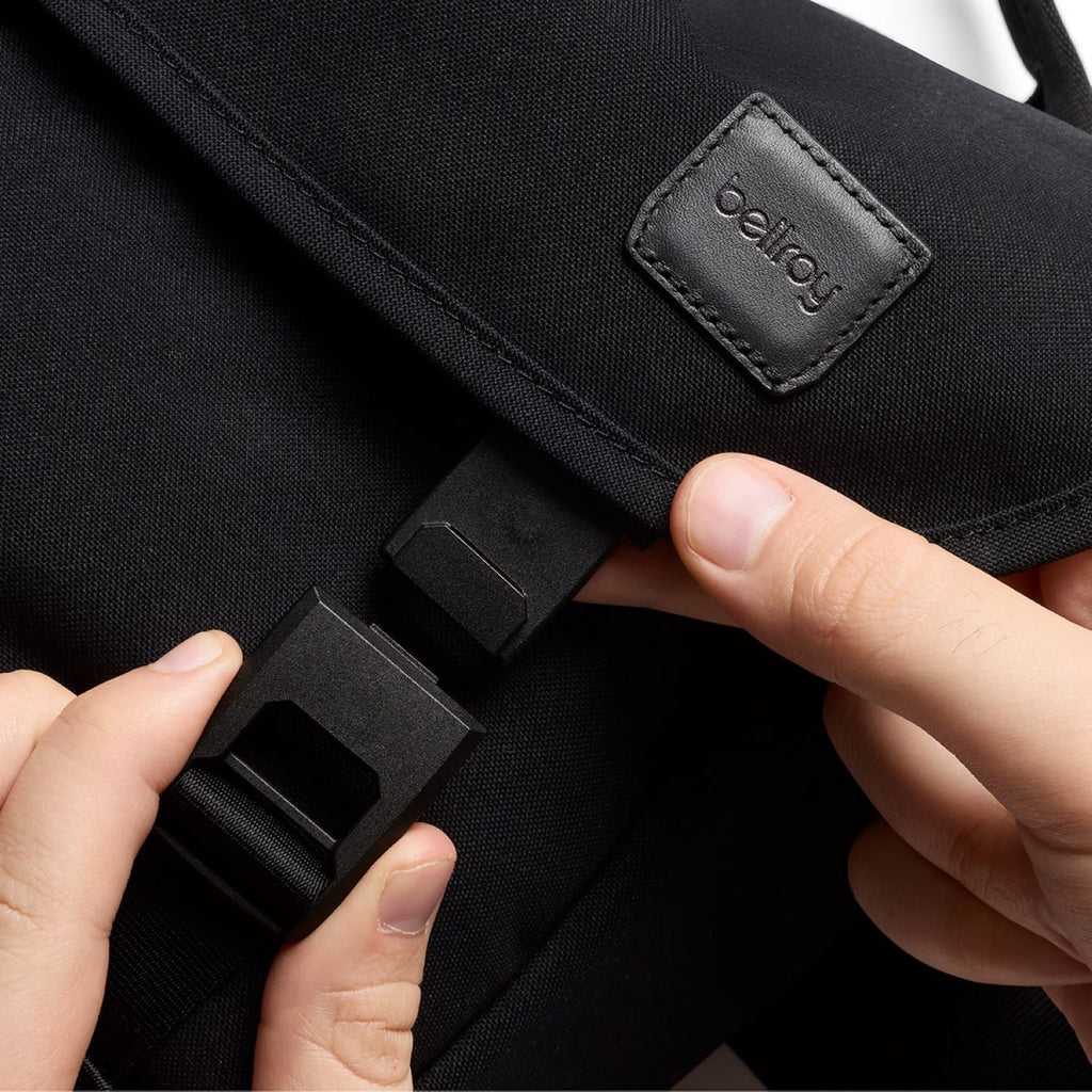 Bellroy Classic Messenger 6L - Black