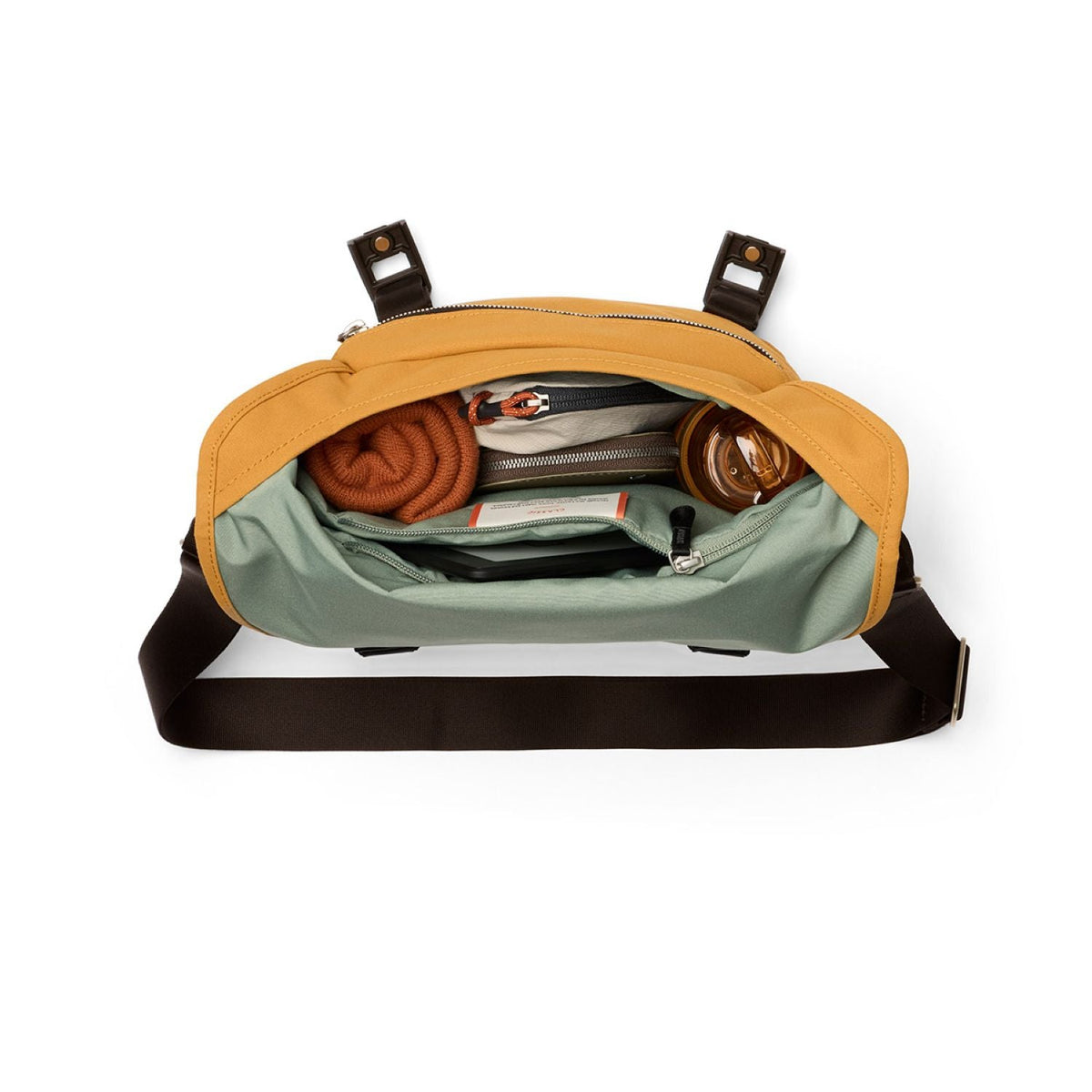 Bellroy Classic Messenger 6L - Camel