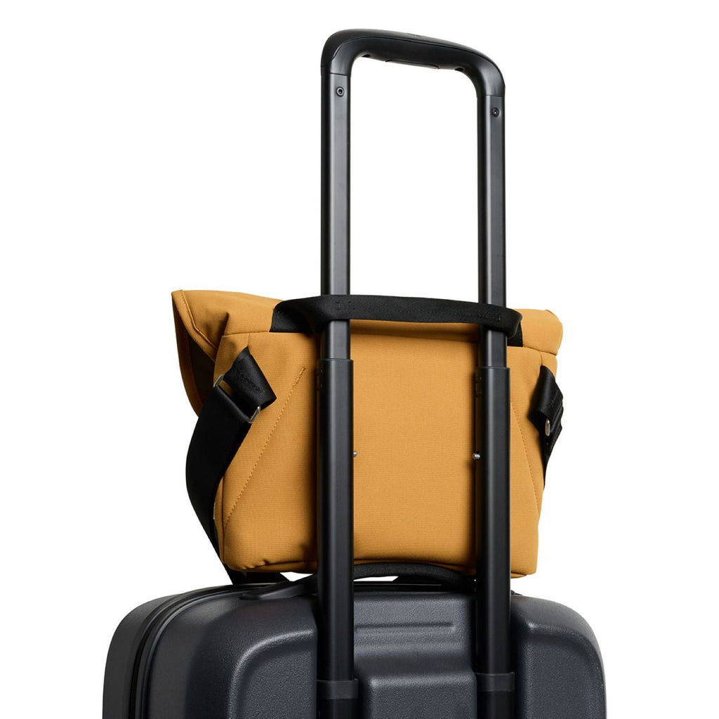 Bellroy Classic Messenger 6L - Camel