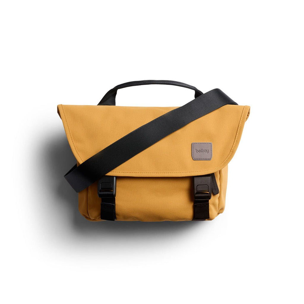 Bellroy Classic Messenger 6L - Camel