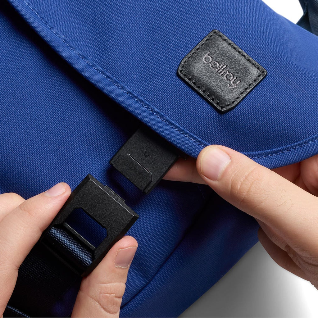 Bellroy Classic Messenger 6L - Indigo