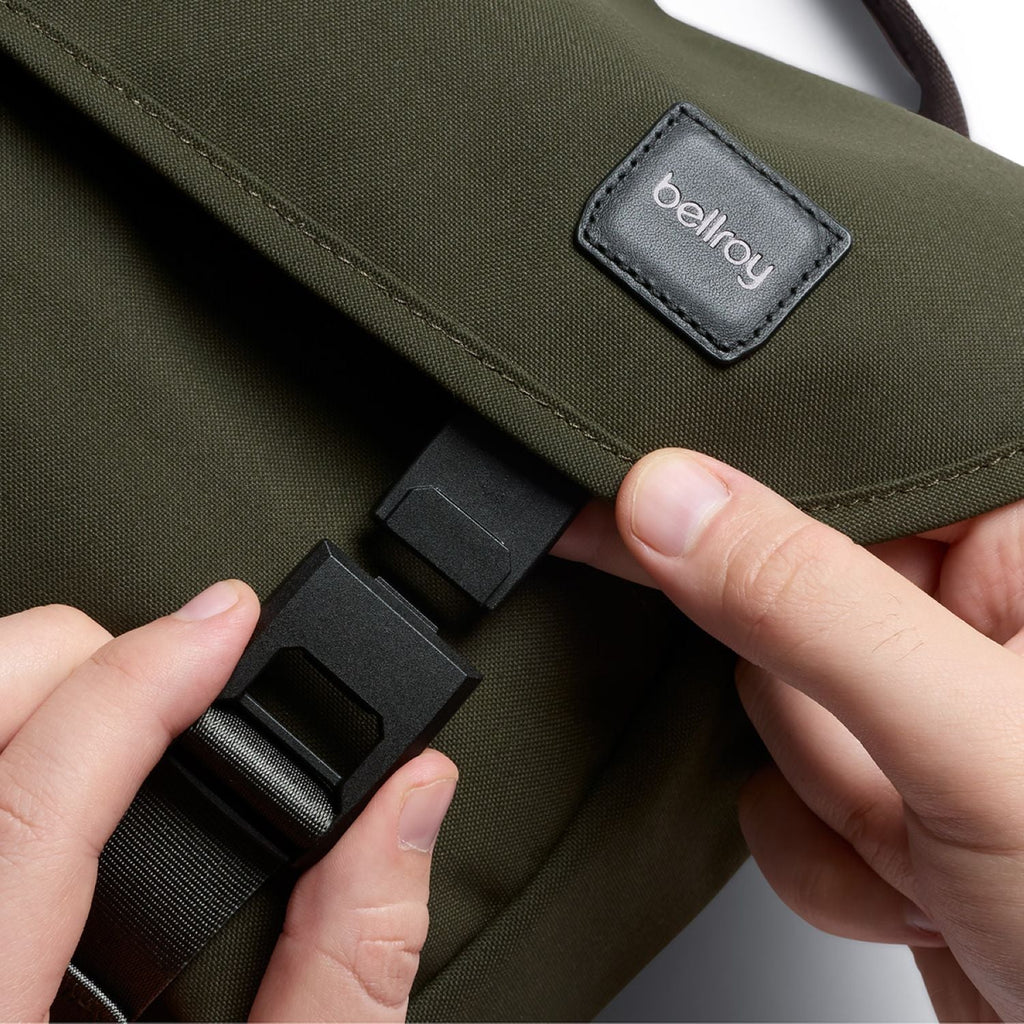 Bellroy Classic Messenger 6L - Olive