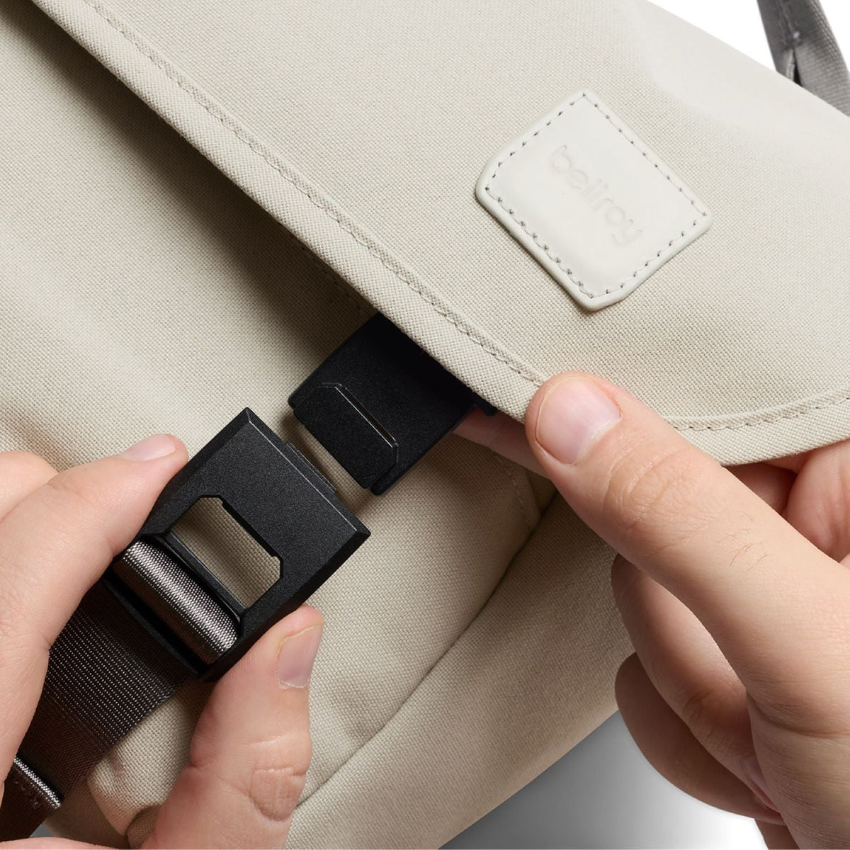 Bellroy Classic Messenger 6L - Steel