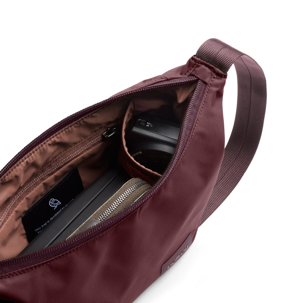 Bellroy Laneway Crescent Bag 2.5L - Fig