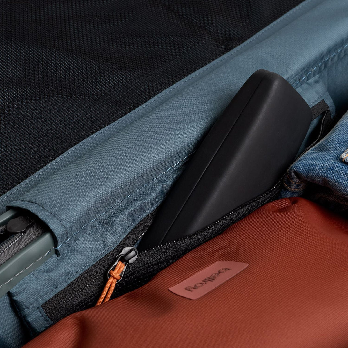 Bellroy Transit Check-In - Everglade