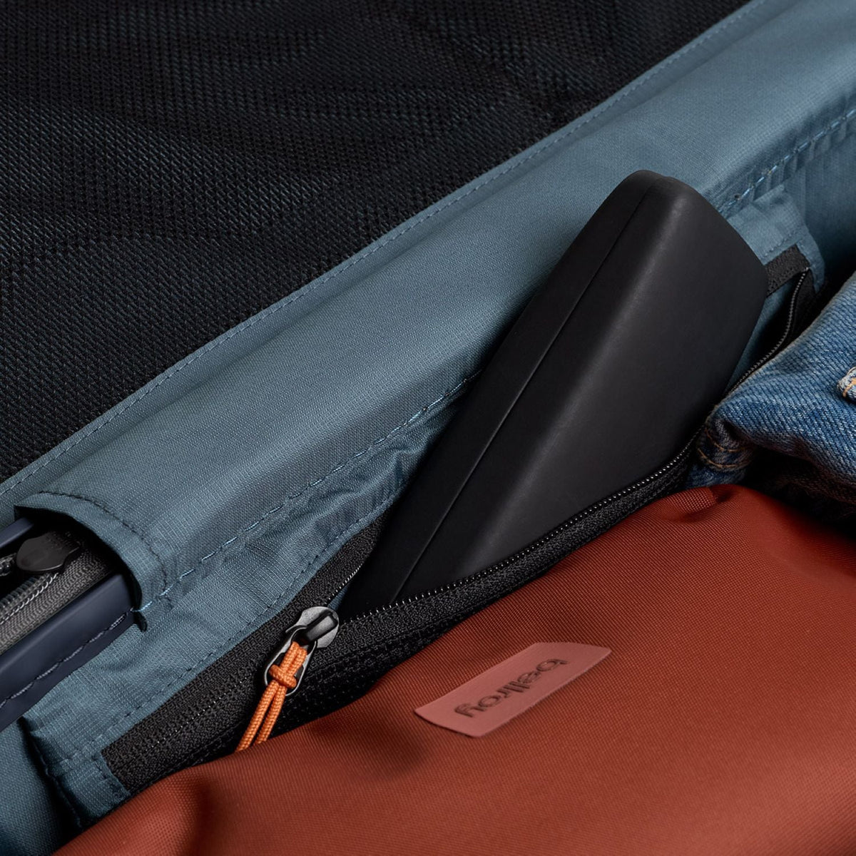 Bellroy Transit Check-In - Nightsky