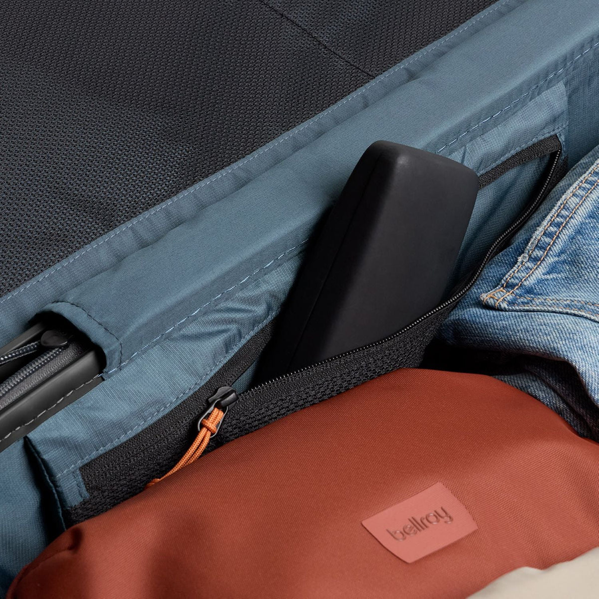 Bellroy Transit Check-In Large - Black