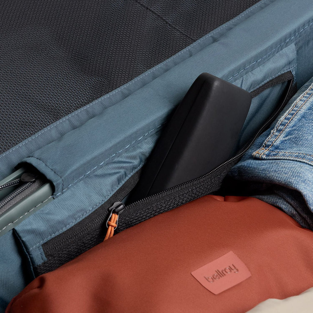 Bellroy Transit Check-In Large - Everglade