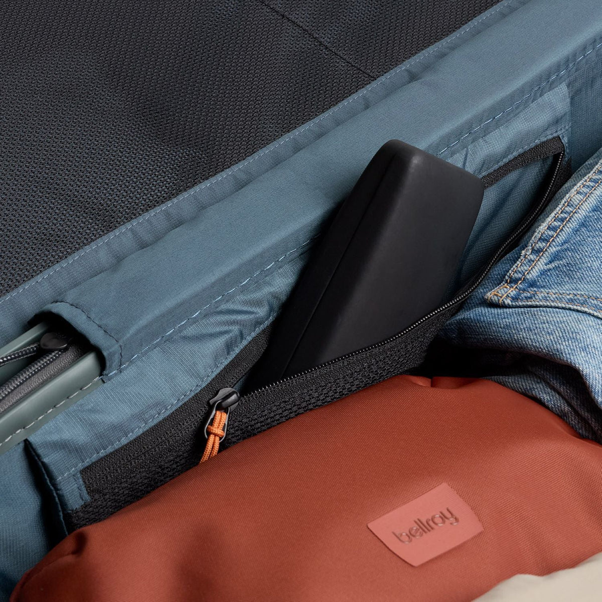 Bellroy Transit Check-In Large - Everglade