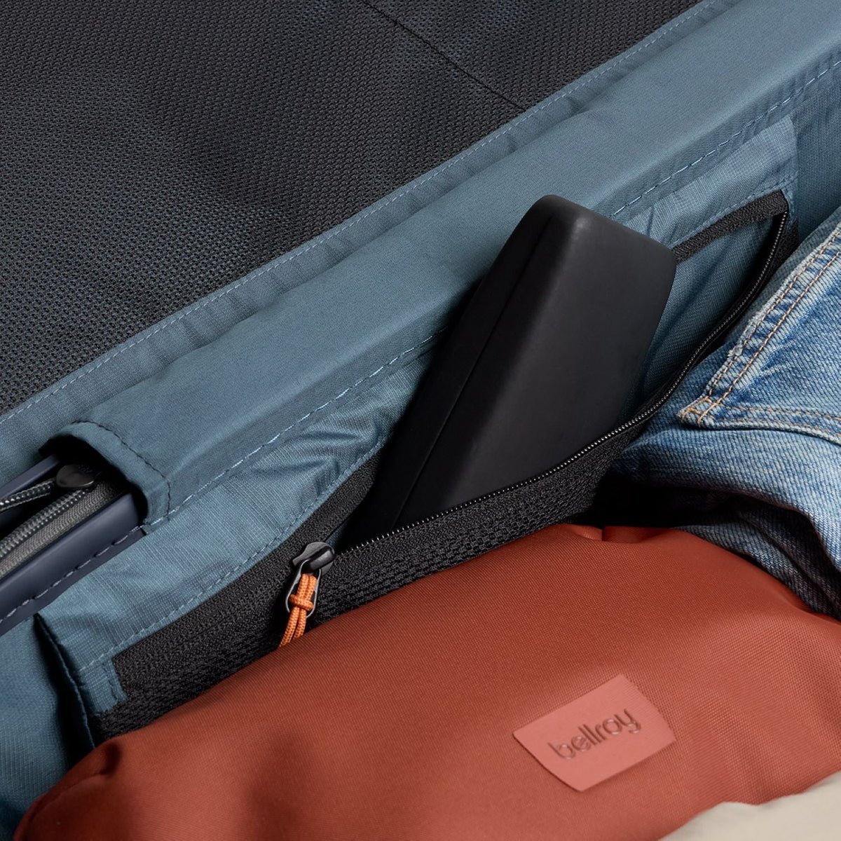 Bellroy Transit Check-In Large - Nightsky