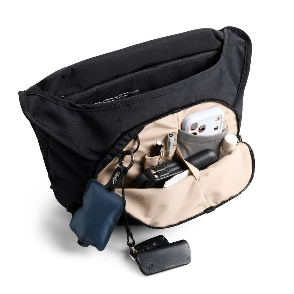 Bellroy Venture Messenger 14" - Black