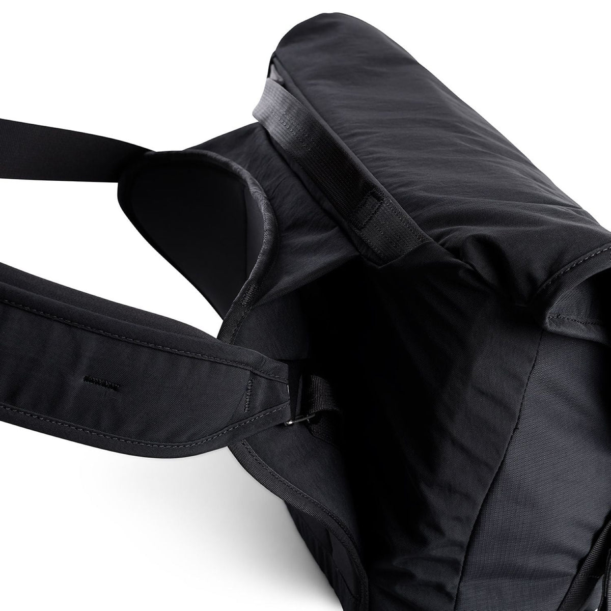 Bellroy Venture Messenger 14" - Black