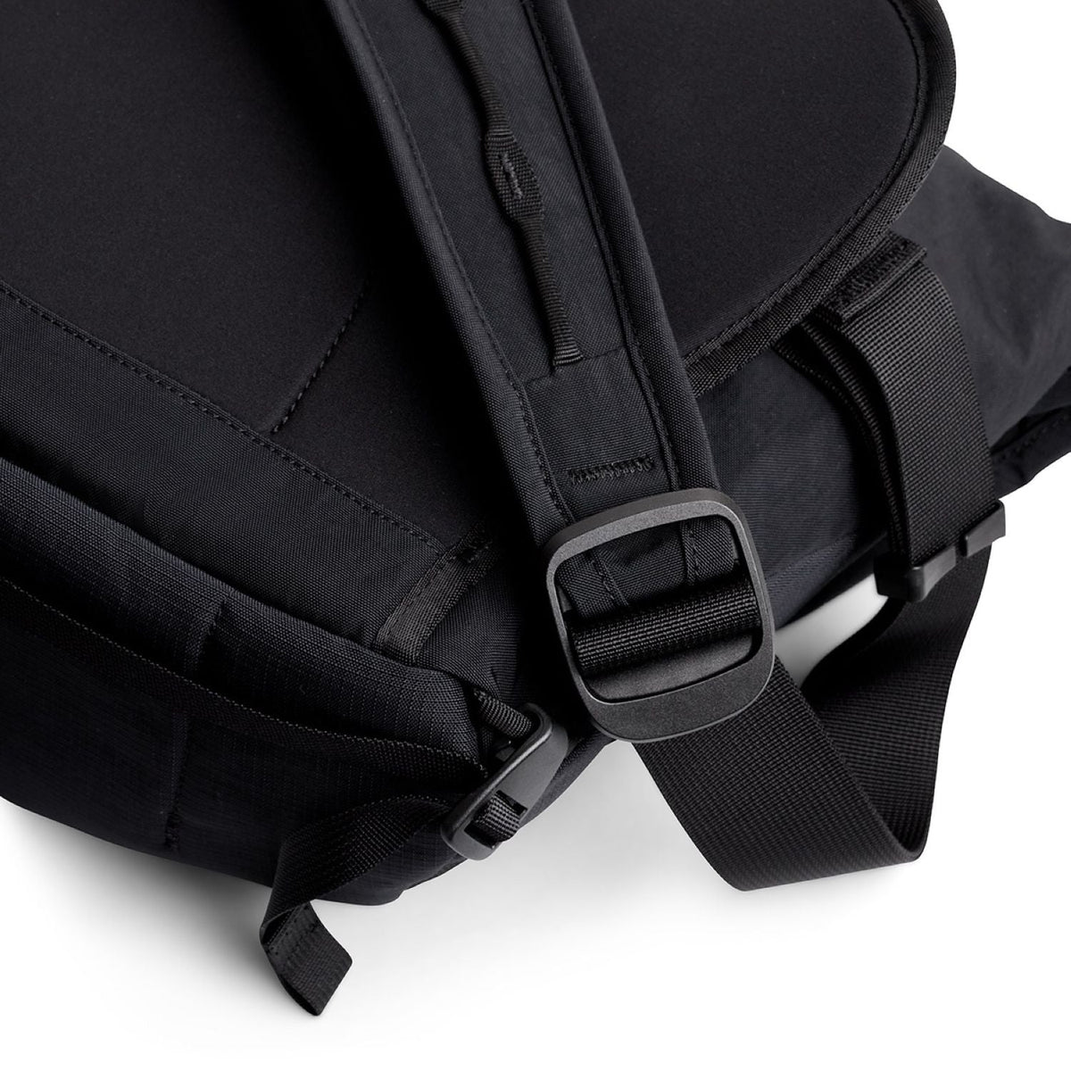 Bellroy Venture Messenger 14" - Black