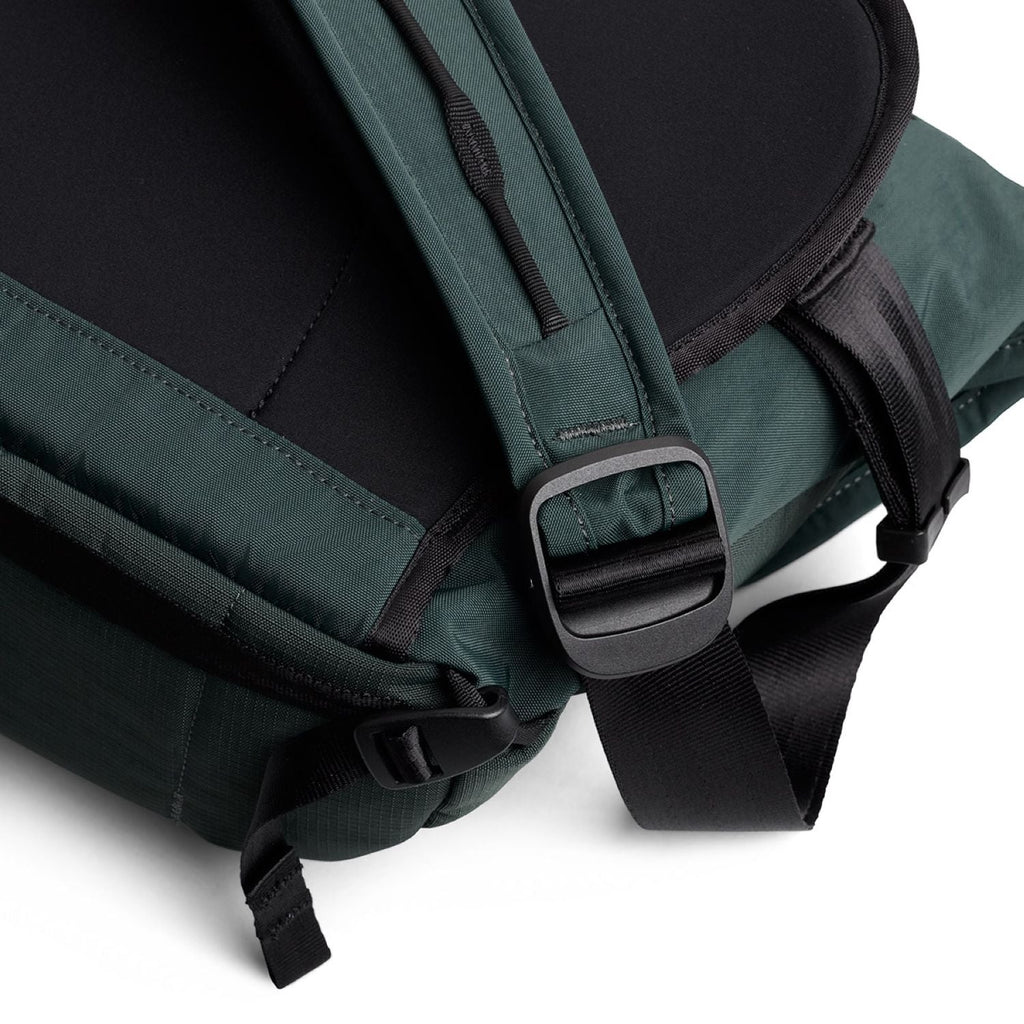 Bellroy Venture Messenger 14" - Deep Ocean