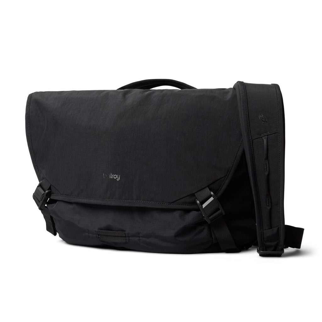 Bellroy Venture Messenger 16" - Black