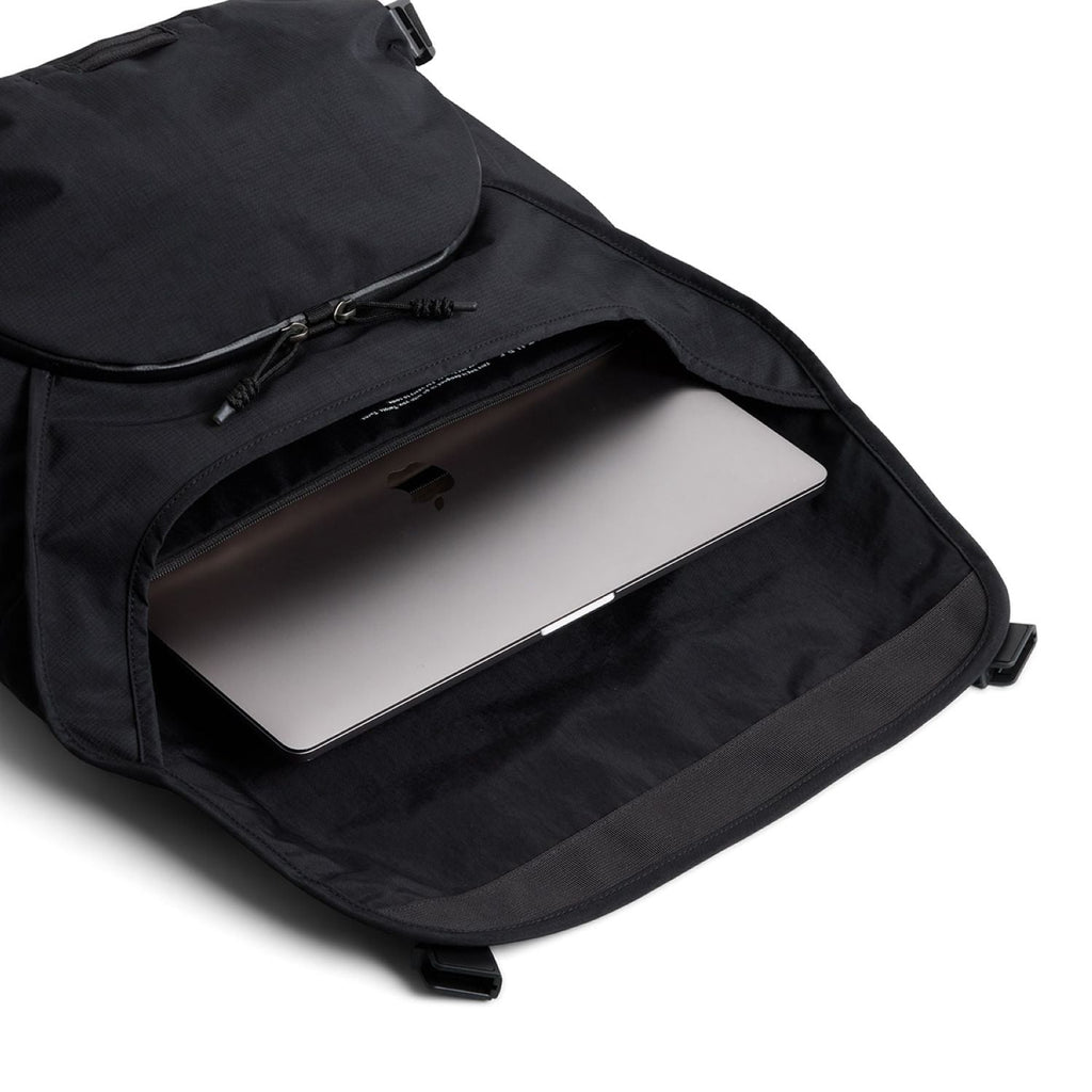 Bellroy Venture Messenger 16" - Black