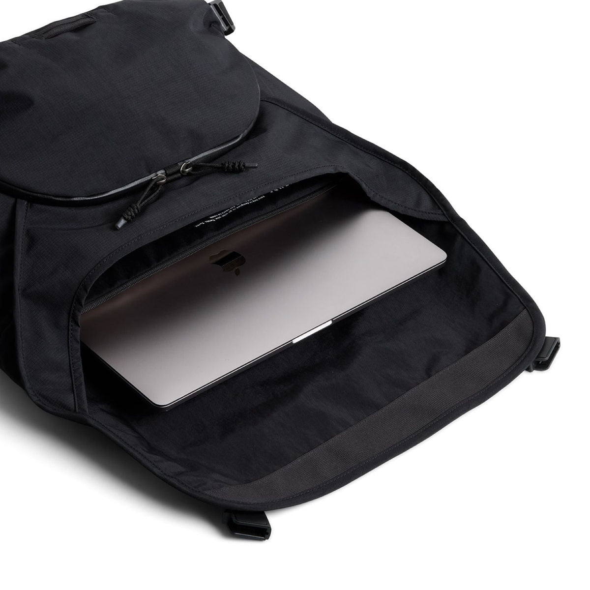 Bellroy Venture Messenger 16" - Black