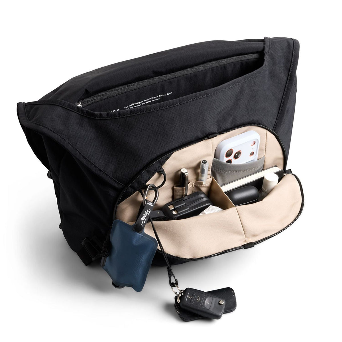 Bellroy Venture Messenger 16" - Black