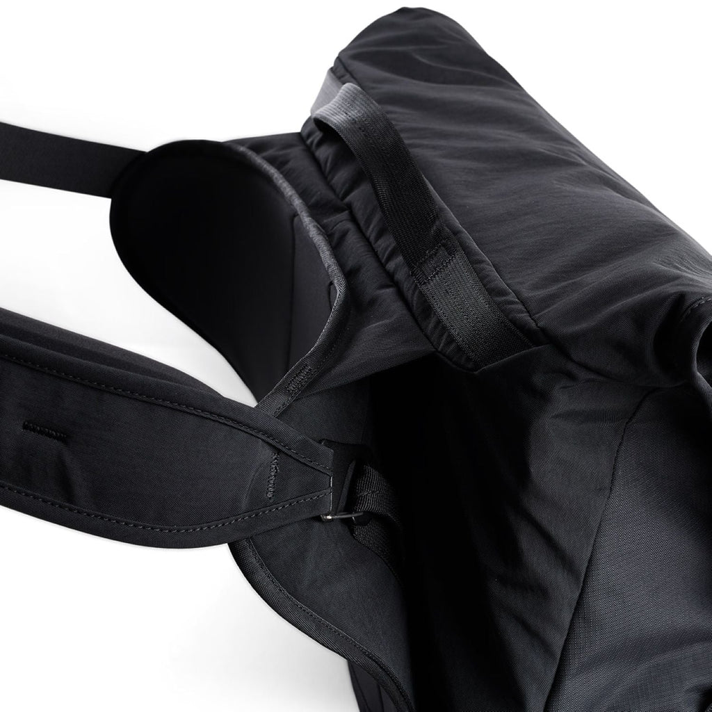 Bellroy Venture Messenger 16" - Black