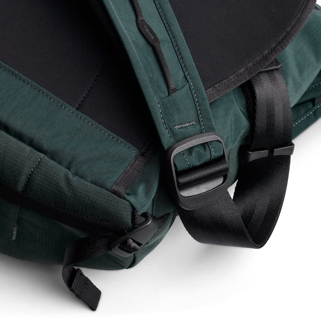 Bellroy Venture Messenger 16" - Deep Ocean