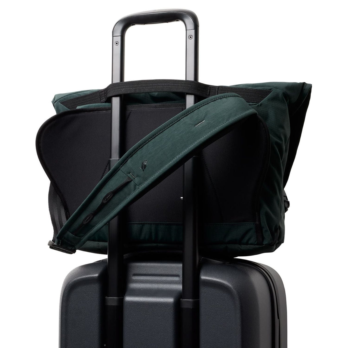 Bellroy Venture Messenger 16" - Deep Ocean