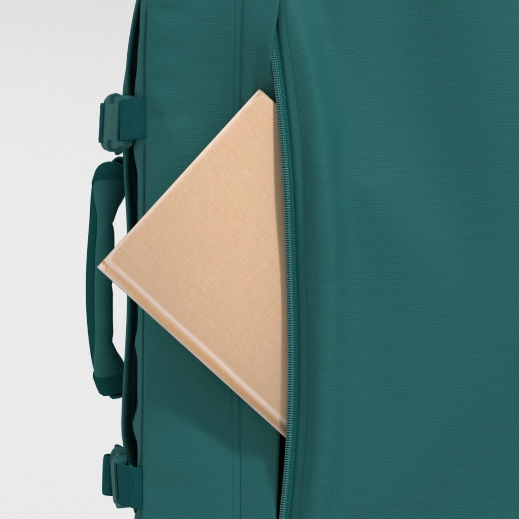 Cabinzero Classic Backpack 44L (Meadow Green)