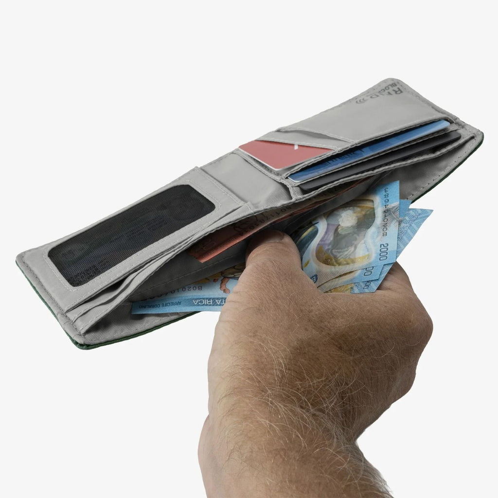 Eagle Creek Stash RFID Bi-Fold Wallet (Storm Grey)