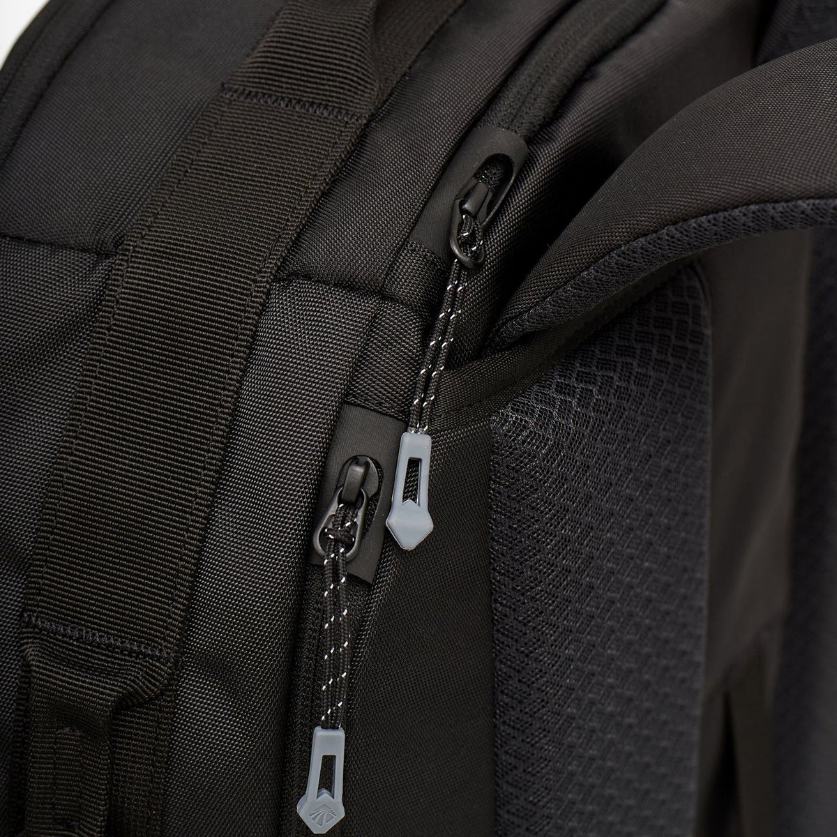 Eagle Creek Tour Lite Travel Pack 38L (Black)