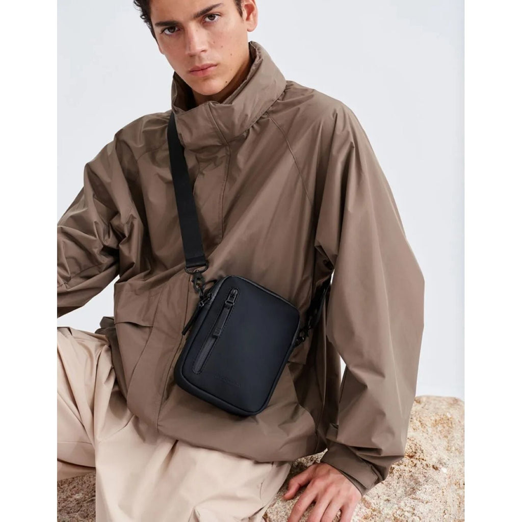 Gaston Luga Dash Verti Crossbody - Black