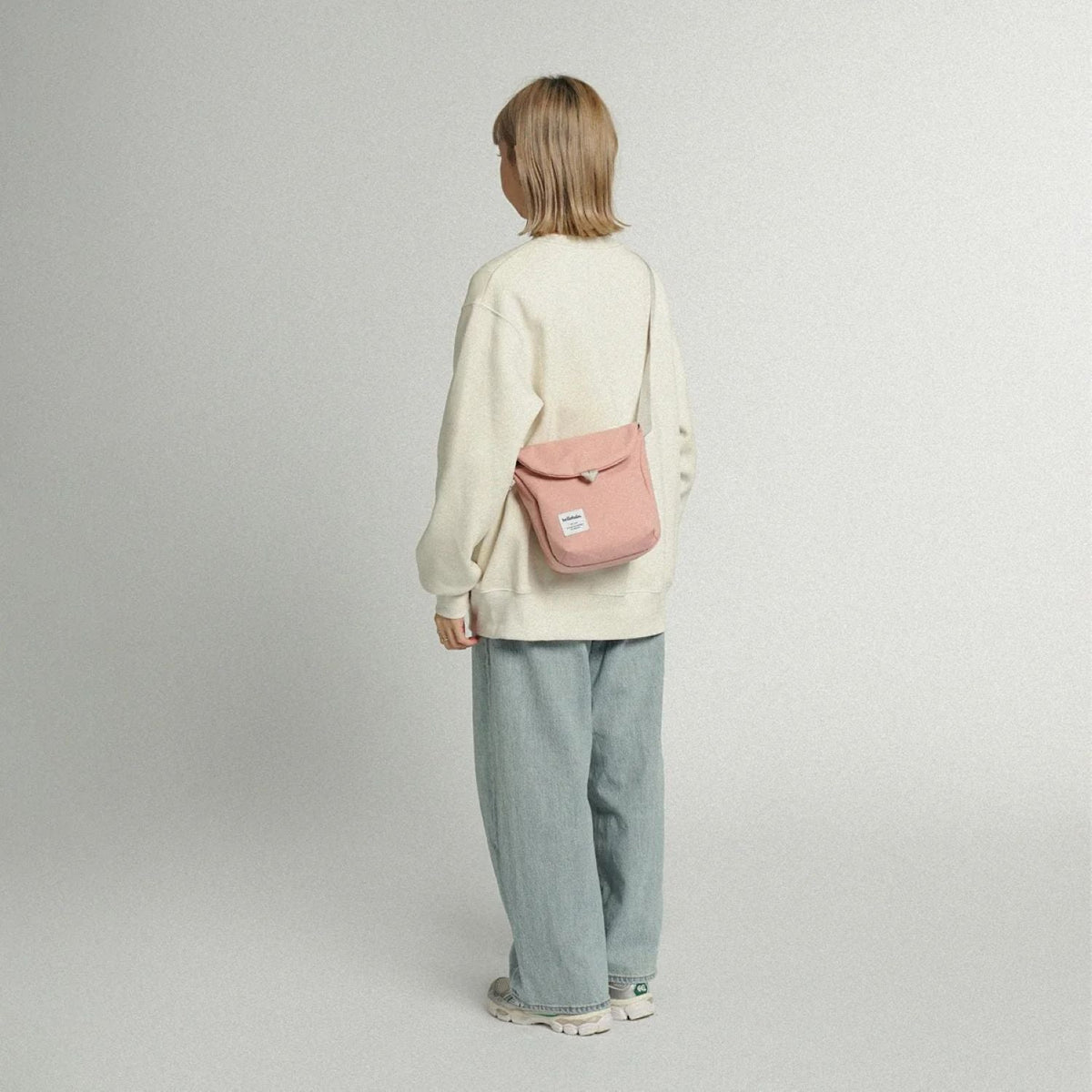 Hellolulu Desi Sling Bag Recycled (Prism Pink)