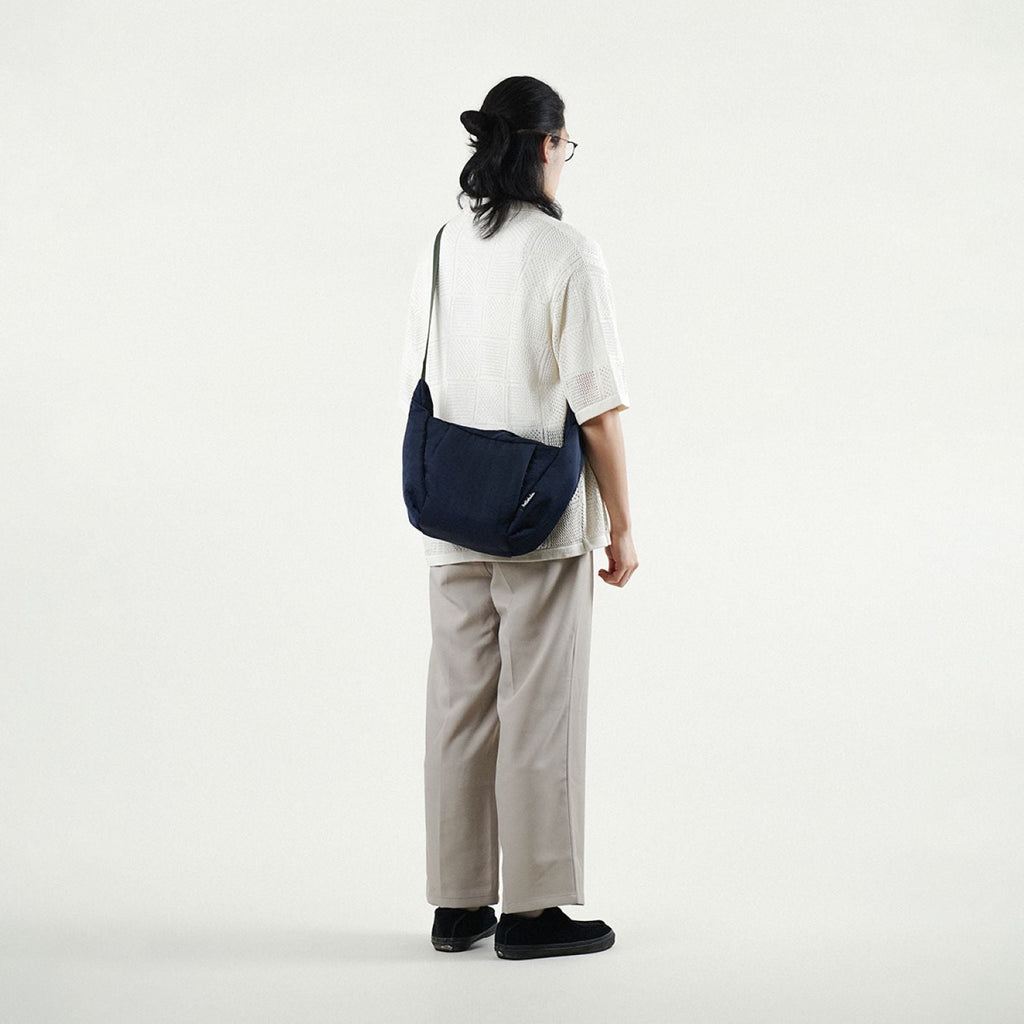 Hellolulu Miles Shoulder Bag (M) (Berry Blue)